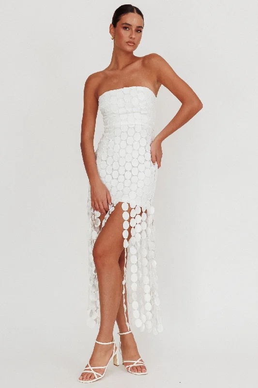 Shift Women Dress with a Simple and Classic Design for Everyday WearElio Circle Trim Strapless Mini Dress White Shift Women Dress with a Simple and Classic Design for Everyday WearElio Circle Trim Strapless Mini Dress White